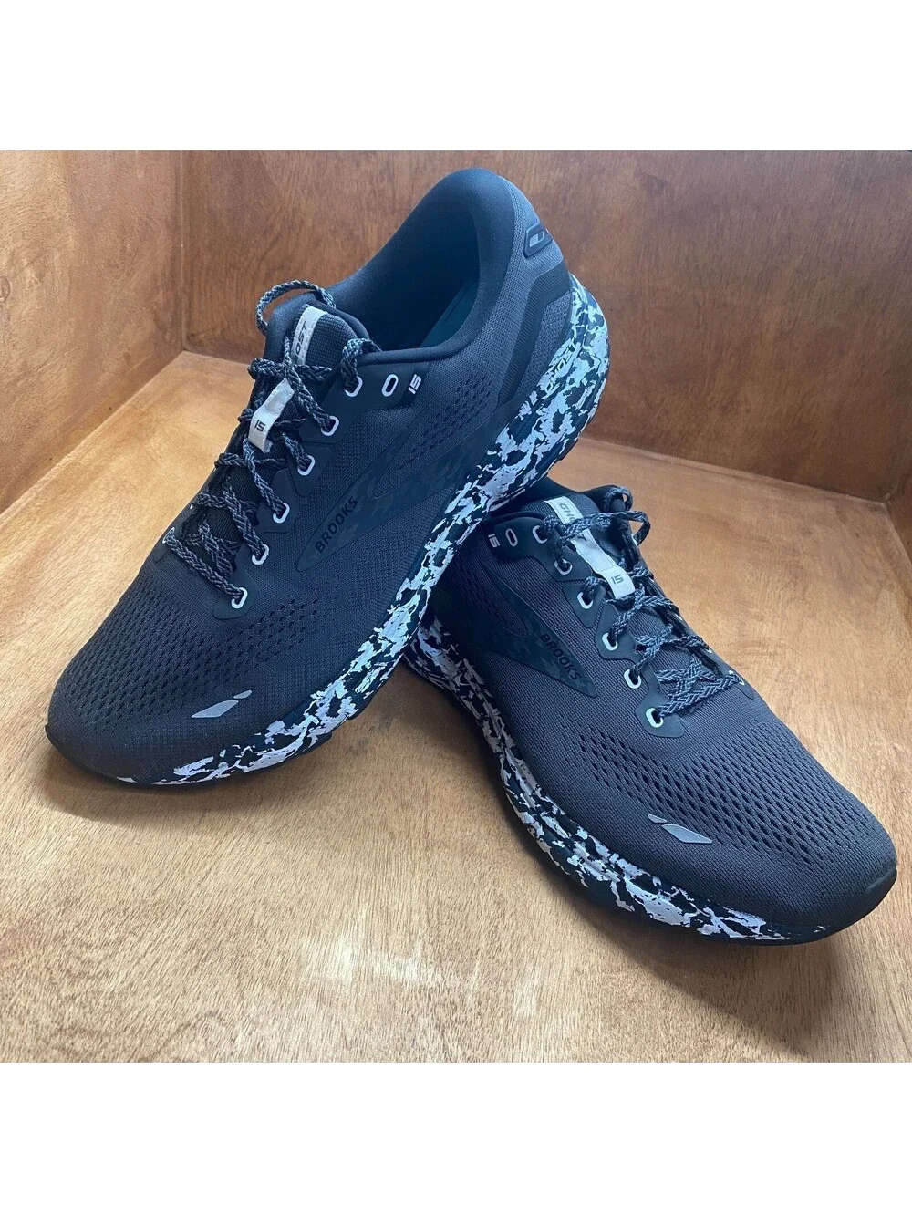Brooks Ghost 15 Mens Sz 11.5 D Running Shoes Black Ebony Oyster Camo 1103931D004